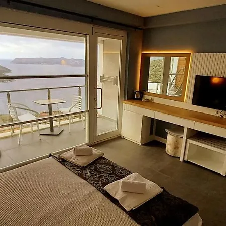 Hotel Un *